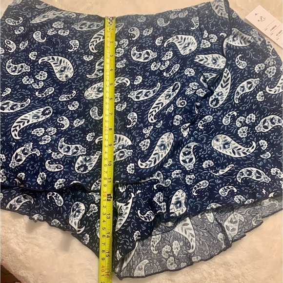 NWT Skorts Large Patrons of Peace Ruffle Shorts Flowy Skirt Blue White Paisley - Picture 10 of 11